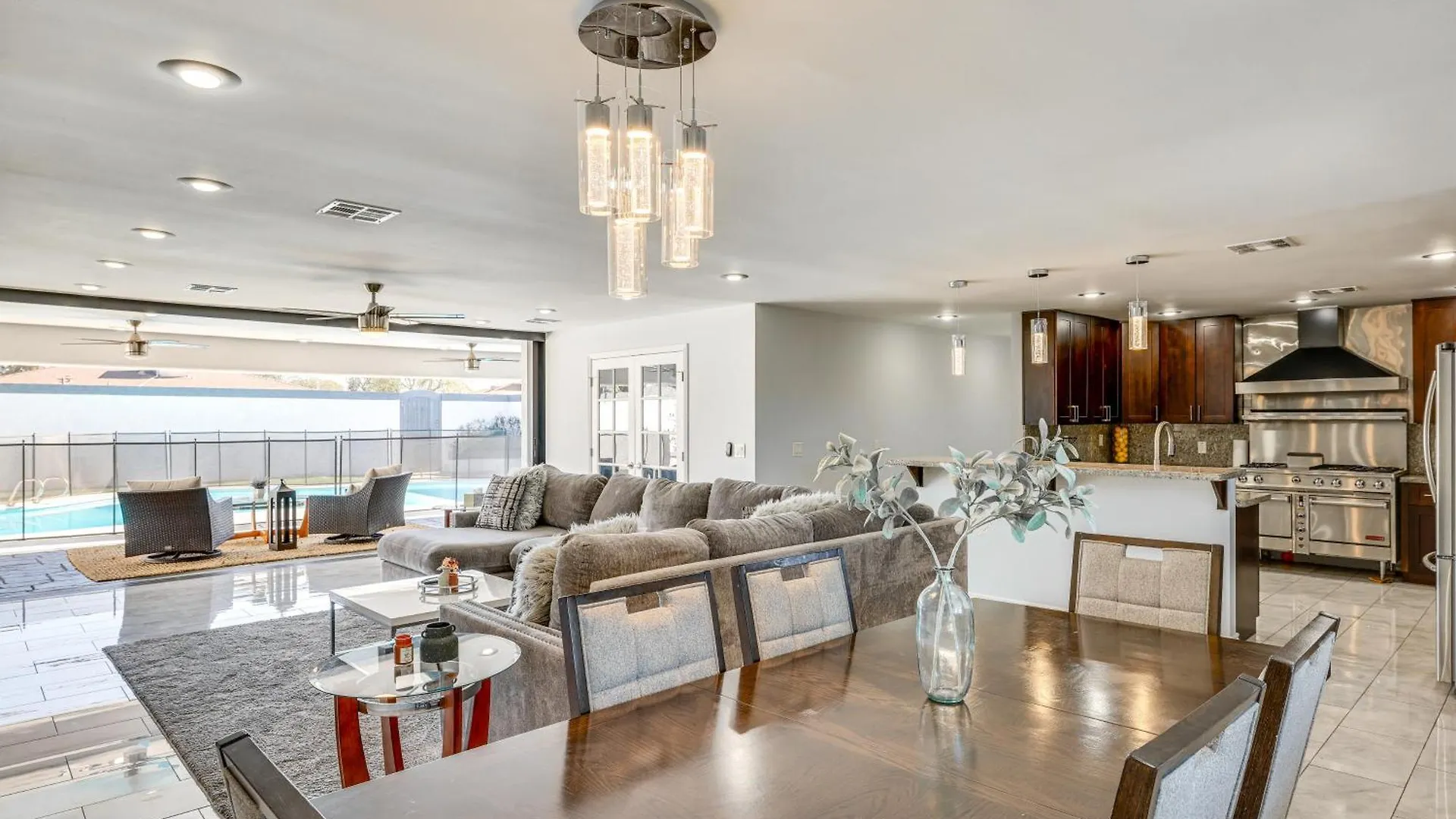 בית נופש Updated Scottsdale Retreat With Private Pool!